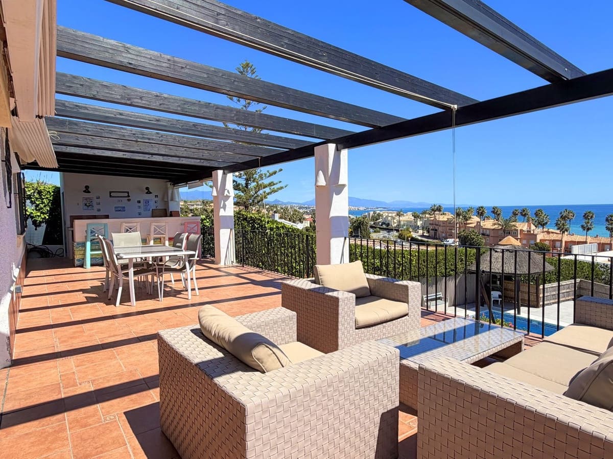 5 Zimmer Villa zu verkaufen in Buenas Noches mit Pool Garage - 1.500.000 € (Ref: 9823411)