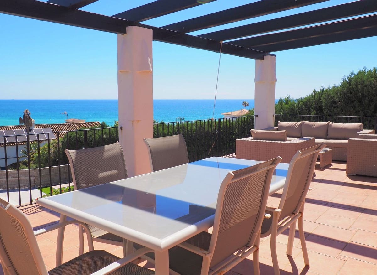 5 Zimmer Villa zu verkaufen in Buenas Noches mit Pool Garage - 1.500.000 € (Ref: 9823411)