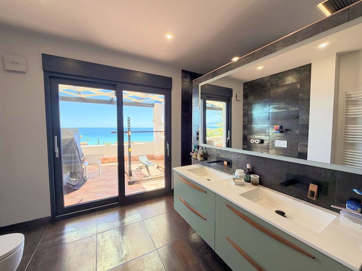 5 Zimmer Villa zu verkaufen in Buenas Noches mit Pool Garage - 1.500.000 € (Ref: 9823411)