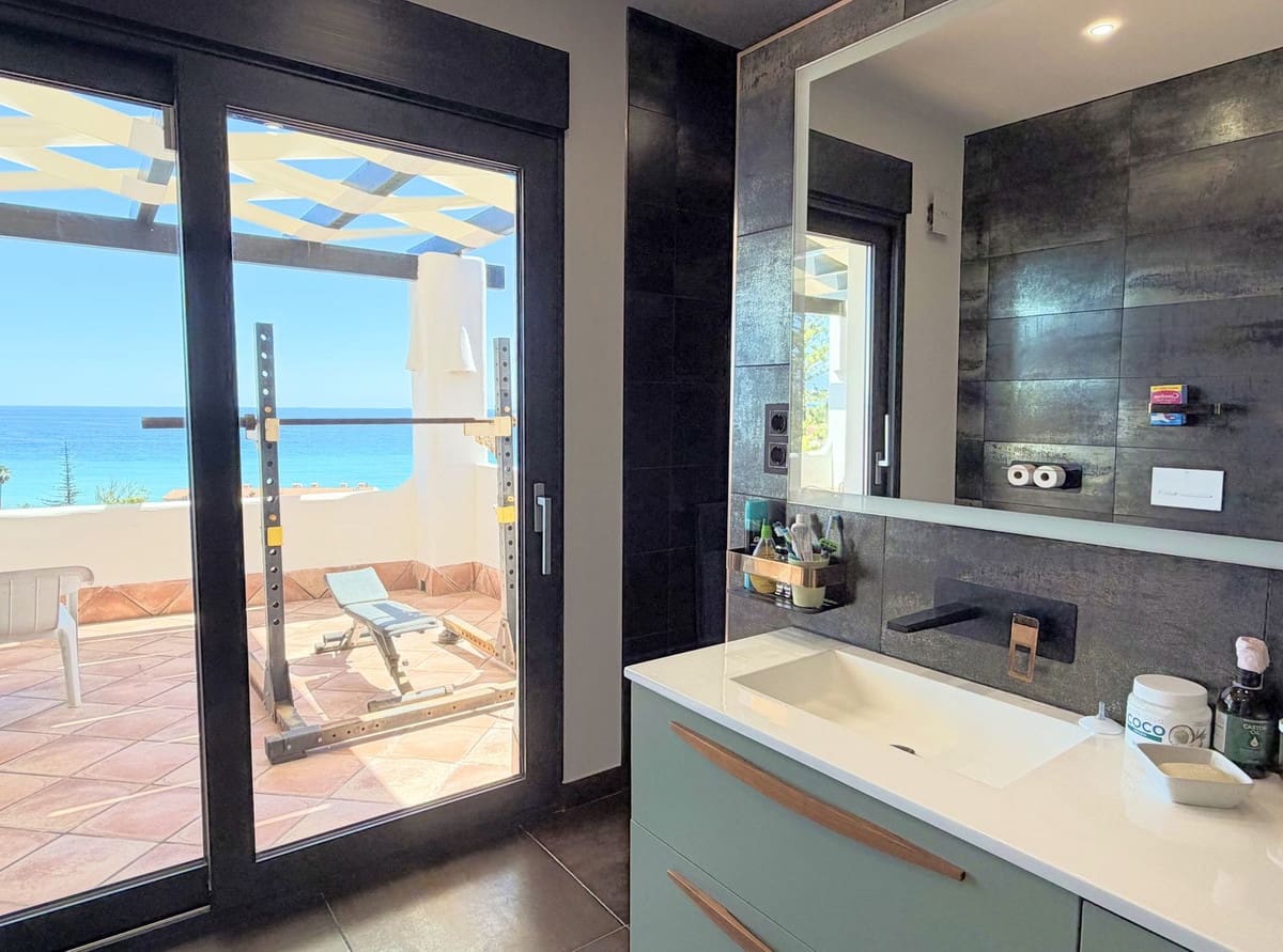 5 Zimmer Villa zu verkaufen in Buenas Noches mit Pool Garage - 1.500.000 € (Ref: 9823411)