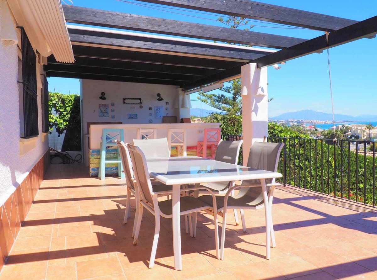5 Zimmer Villa zu verkaufen in Buenas Noches mit Pool Garage - 1.500.000 € (Ref: 9823411)
