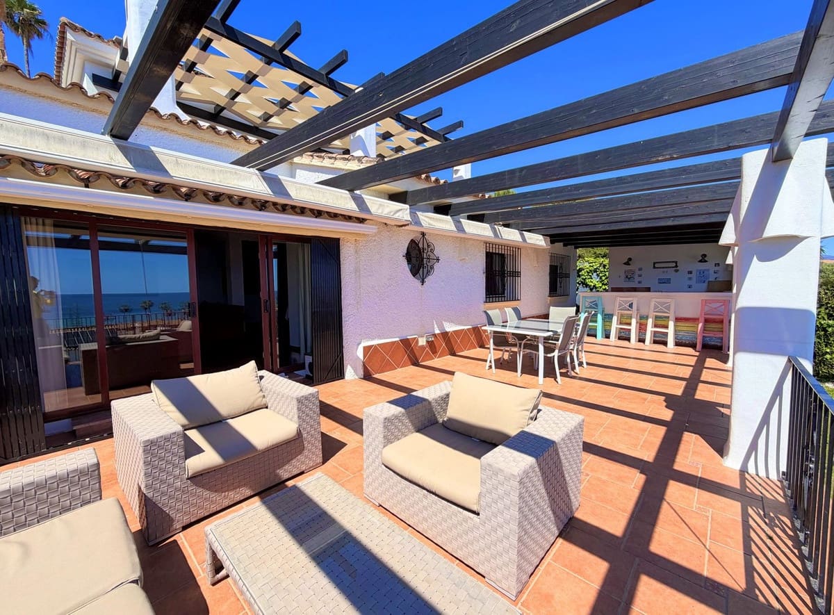 5 Zimmer Villa zu verkaufen in Buenas Noches mit Pool Garage - 1.500.000 € (Ref: 9823411)