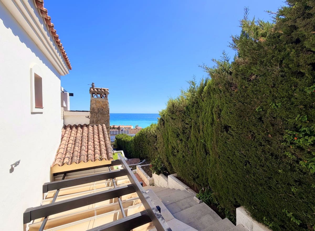 5 Zimmer Villa zu verkaufen in Buenas Noches mit Pool Garage - 1.500.000 € (Ref: 9823411)