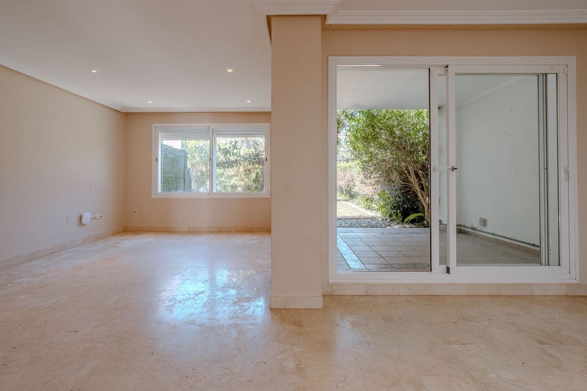 3 bedroom Semi-detached Villa for sale in New Golden Mile with pool garage - € 550,000 (Ref: 9823413)