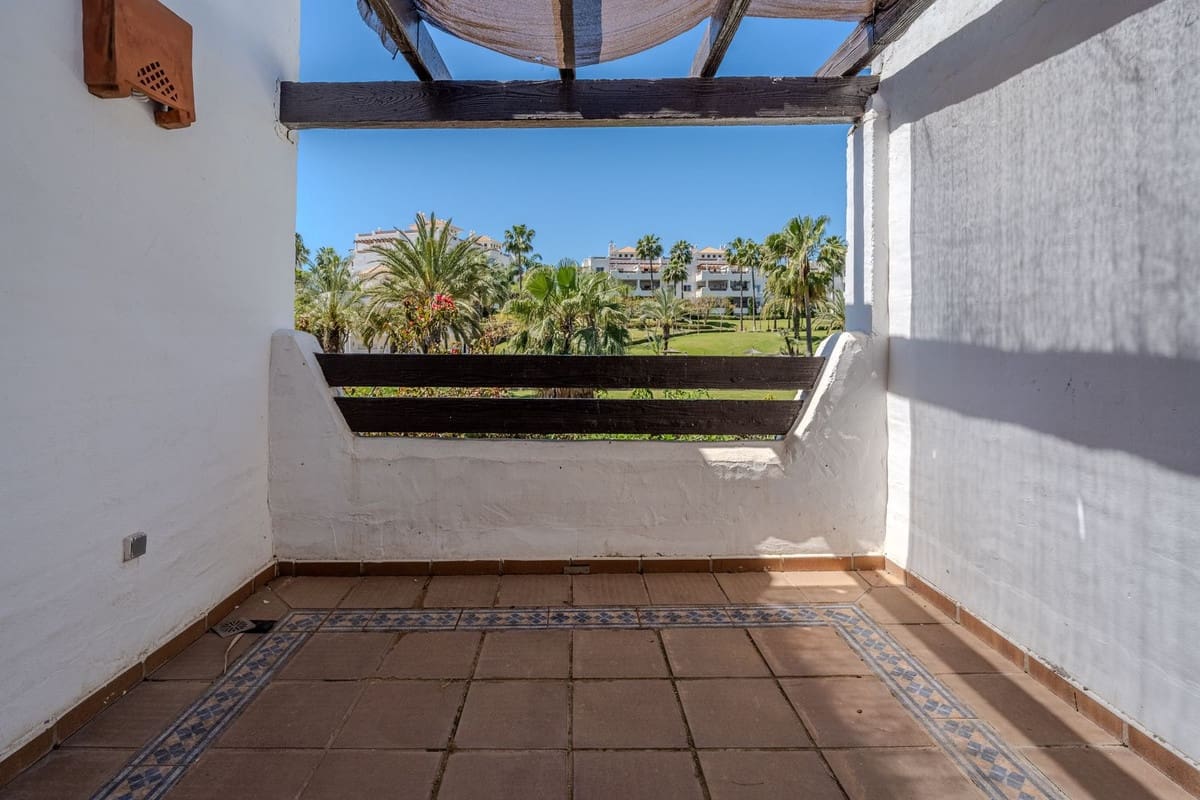 3 bedroom Semi-detached Villa for sale in New Golden Mile with pool garage - € 550,000 (Ref: 9823413)