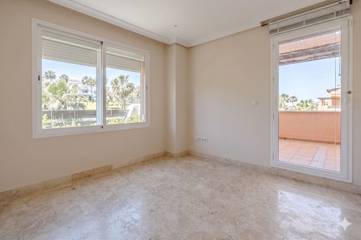 3 bedroom Semi-detached Villa for sale in New Golden Mile with pool garage - € 550,000 (Ref: 9823413)