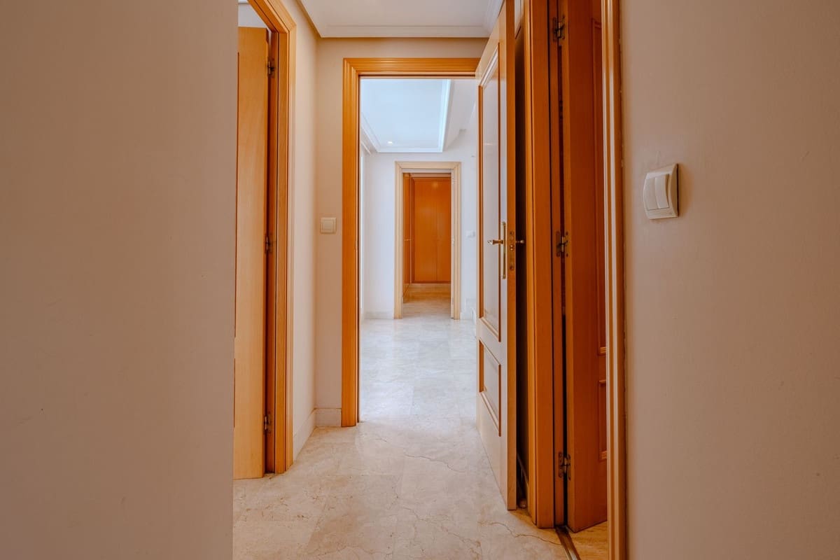 3 bedroom Semi-detached Villa for sale in New Golden Mile with pool garage - € 550,000 (Ref: 9823413)