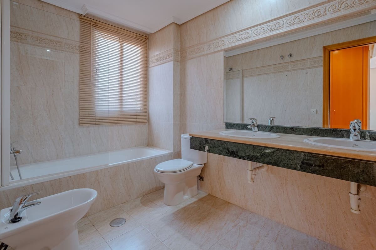 3 bedroom Semi-detached Villa for sale in New Golden Mile with pool garage - € 550,000 (Ref: 9823413)