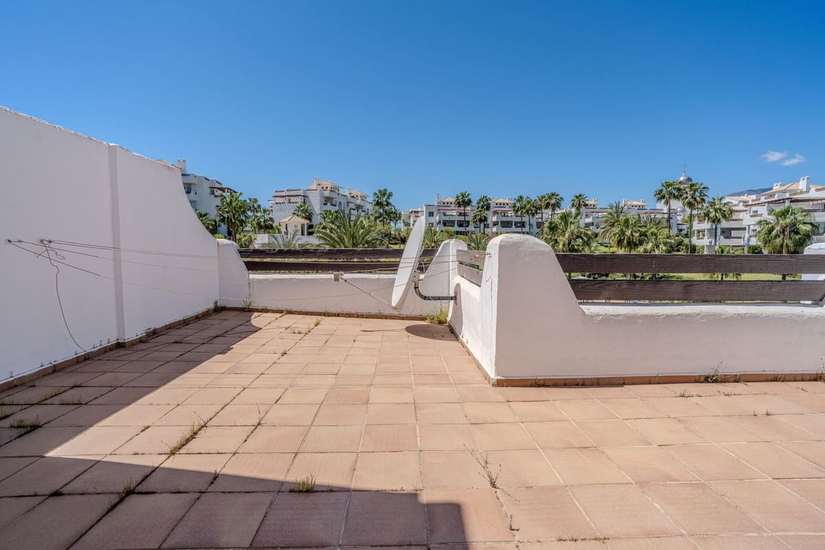3 bedroom Semi-detached Villa for sale in New Golden Mile with pool garage - € 550,000 (Ref: 9823413)