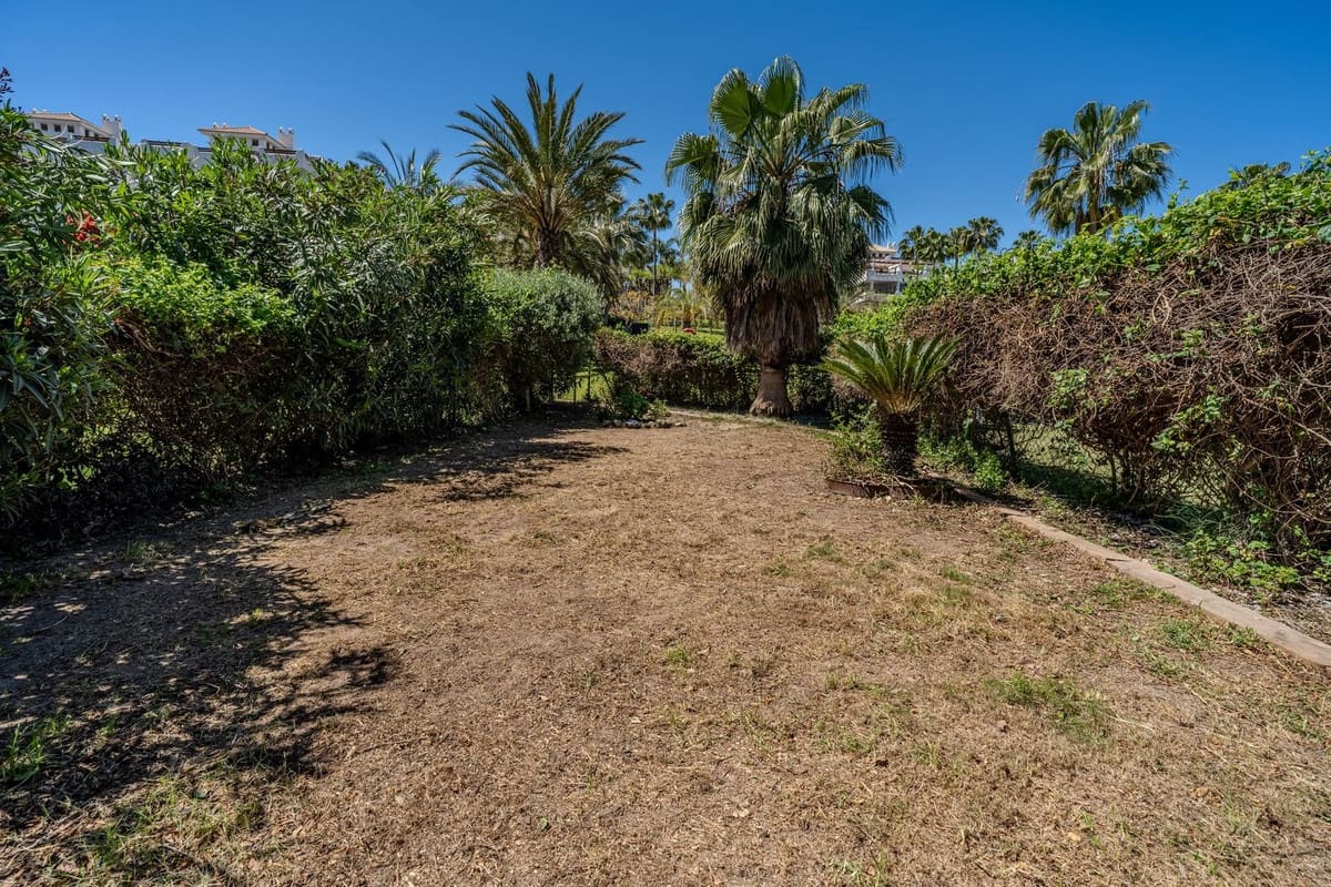 3 bedroom Semi-detached Villa for sale in New Golden Mile with pool garage - € 550,000 (Ref: 9823413)