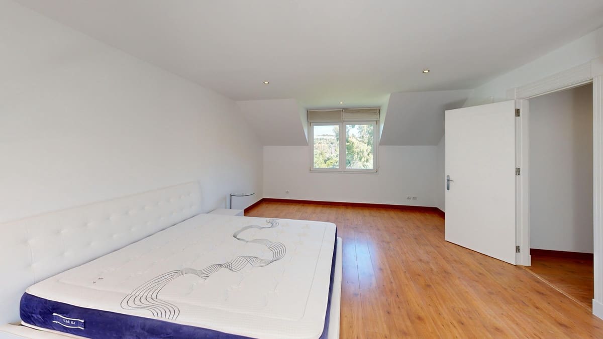 6 Zimmer Villa zu verkaufen in Sotogrande mit Pool - 1.550.000 € (Ref: 9823414)