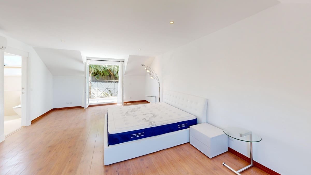 6 Zimmer Villa zu verkaufen in Sotogrande mit Pool - 1.550.000 € (Ref: 9823414)