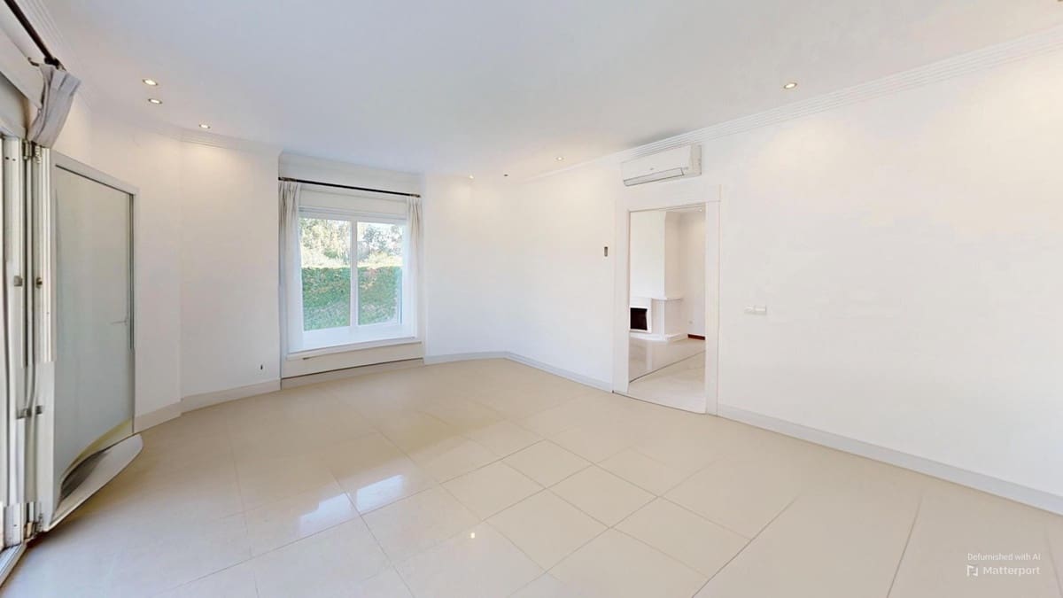 6 Zimmer Villa zu verkaufen in Sotogrande mit Pool - 1.550.000 € (Ref: 9823414)