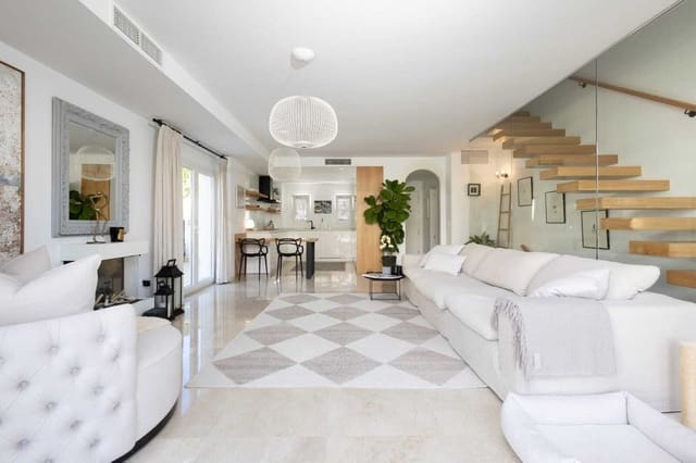 4 slaapkamer Halfvrijstaande villa te koop in Calahonda, Mijas met zwembad garage - € 775.000 (Ref: 9823417)