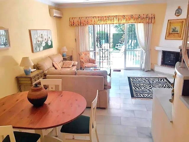 5 camera da letto Casa in vendita in Cabopino, Marbella con piscina - 943.000 € (Rif: 9823420)