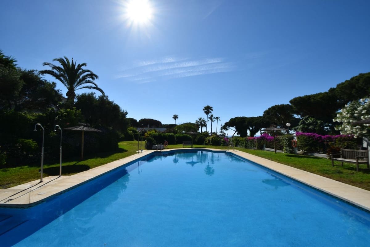 5 bedroom Townhouse for sale in Cabopino with pool - € 943,000 (Ref: 9823420)