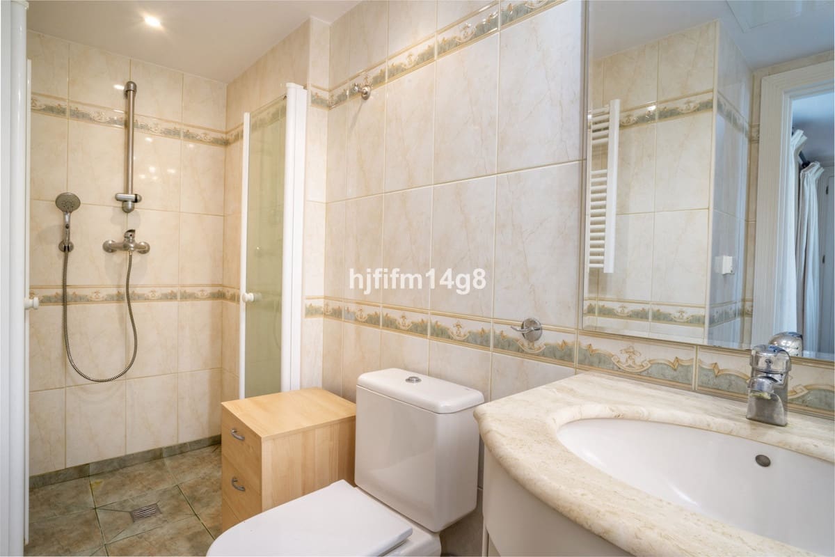 3 slaapkamer Huis te koop in Nueva Andalucia met zwembad - € 995.000 (Ref: 9823422)