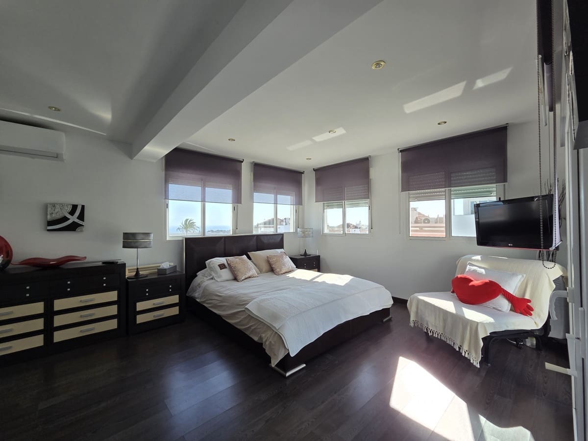 4 camera da letto Casa in vendita in Marbella con piscina - 1.090.000 € (Rif: 9823428)
