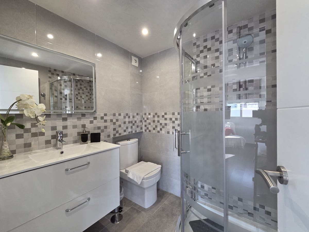 4 camera da letto Casa in vendita in Marbella con piscina - 1.090.000 € (Rif: 9823428)
