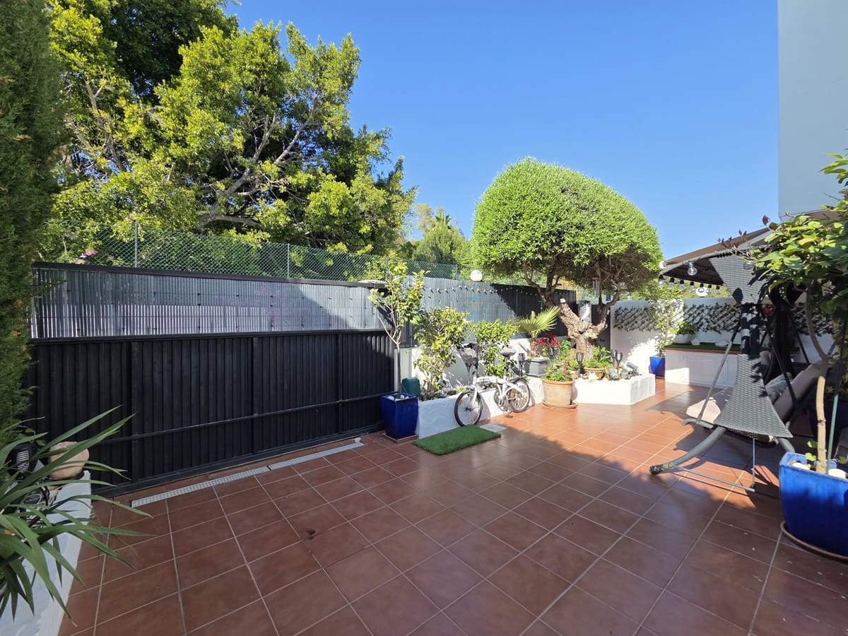 4 camera da letto Casa in vendita in Marbella con piscina - 1.090.000 € (Rif: 9823428)