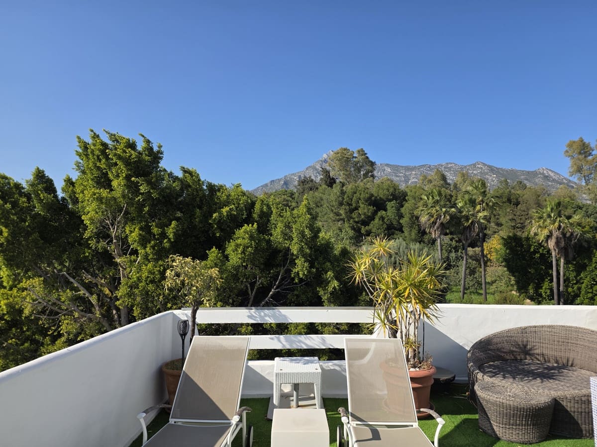 4 camera da letto Casa in vendita in Marbella con piscina - 1.090.000 € (Rif: 9823428)