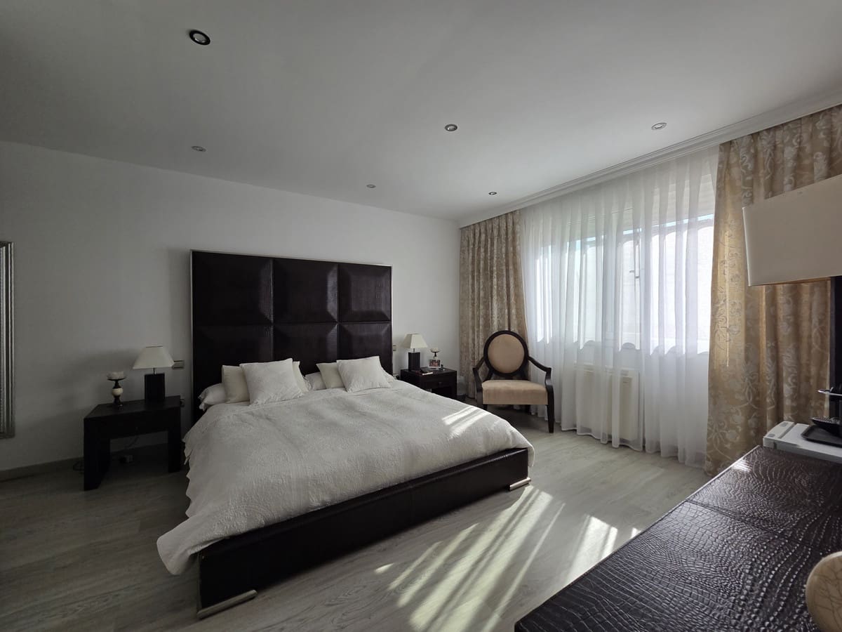 4 camera da letto Casa in vendita in Marbella con piscina - 1.090.000 € (Rif: 9823428)