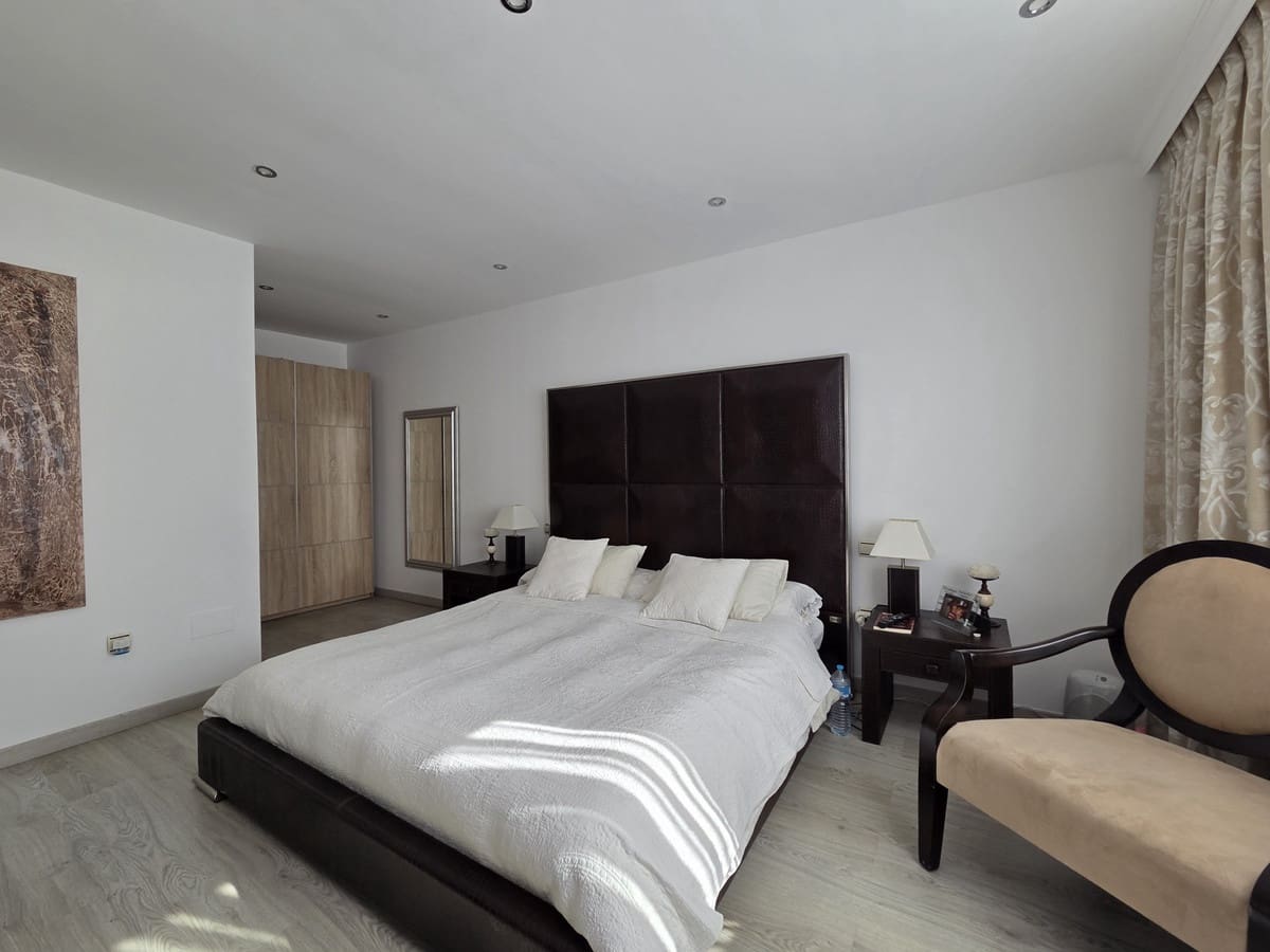 4 camera da letto Casa in vendita in Marbella con piscina - 1.090.000 € (Rif: 9823428)