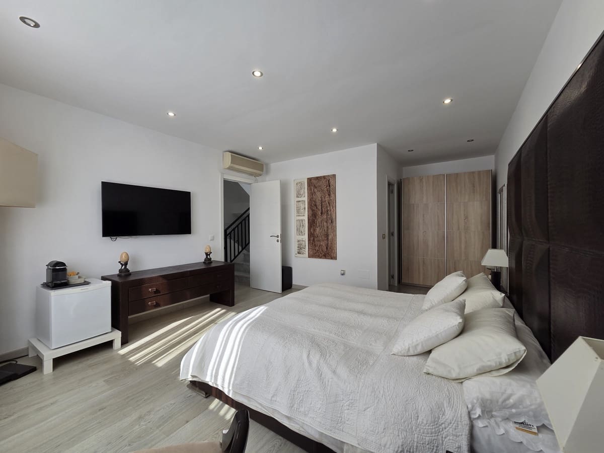 4 camera da letto Casa in vendita in Marbella con piscina - 1.090.000 € (Rif: 9823428)