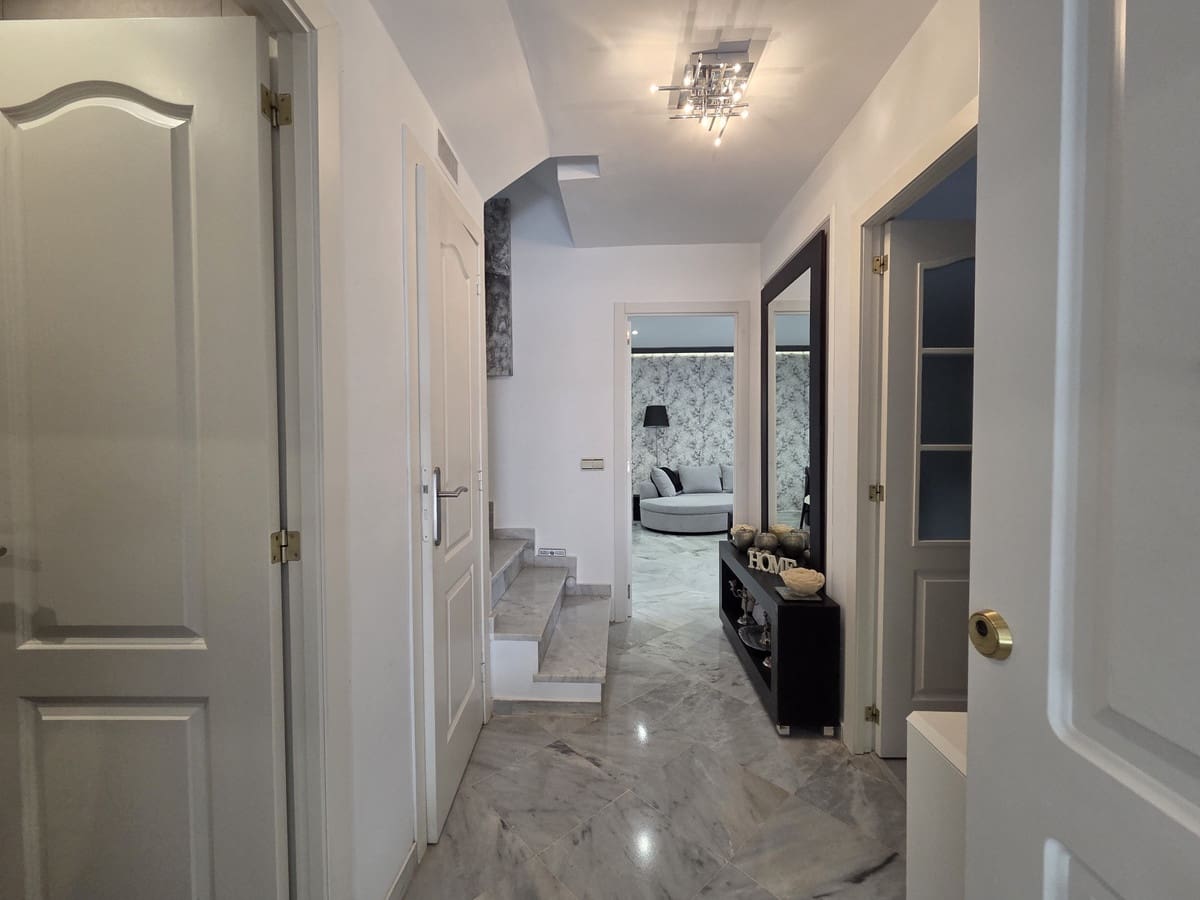 4 camera da letto Casa in vendita in Marbella con piscina - 1.090.000 € (Rif: 9823428)