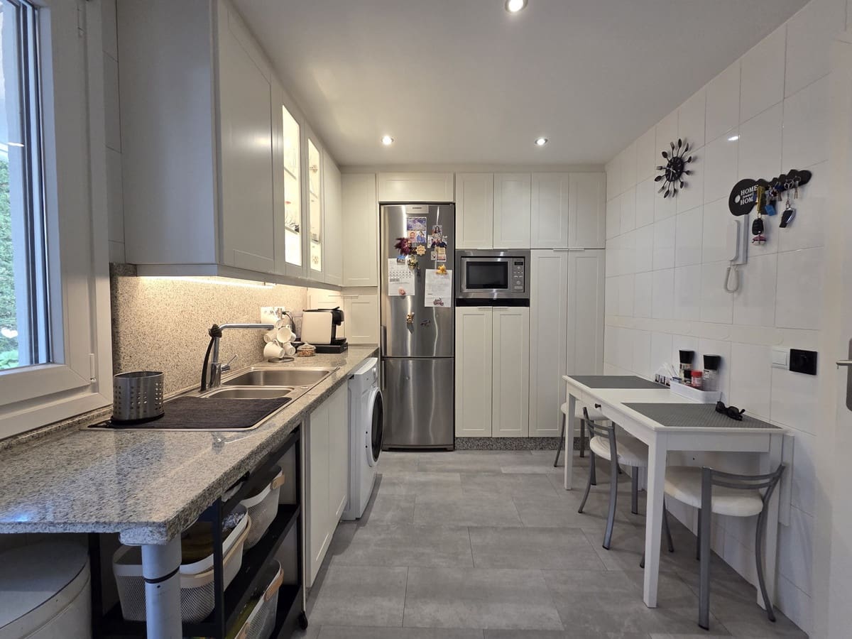 4 camera da letto Casa in vendita in Marbella con piscina - 1.090.000 € (Rif: 9823428)