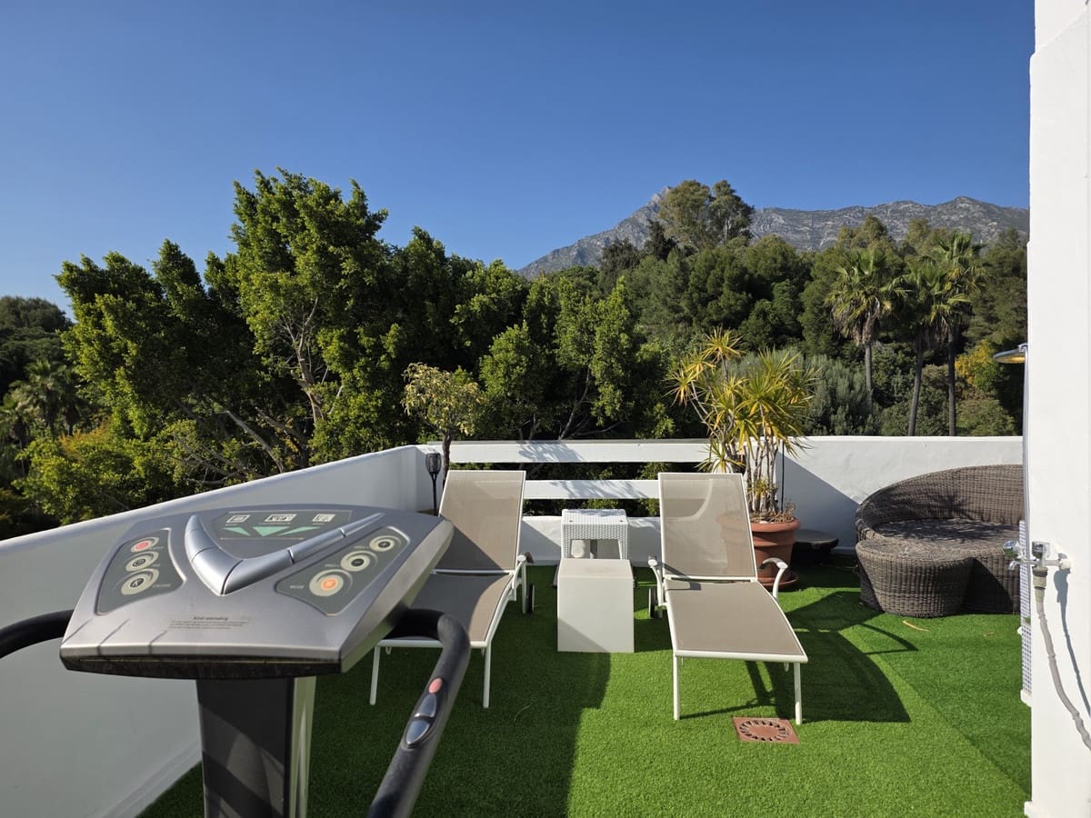 4 camera da letto Casa in vendita in Marbella con piscina - 1.090.000 € (Rif: 9823428)
