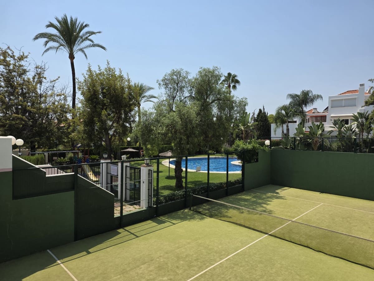4 camera da letto Casa in vendita in Marbella con piscina - 1.090.000 € (Rif: 9823428)