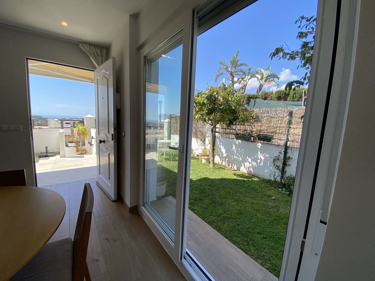4 soveværelse Byhus til salg i Benalmadena med garage - € 695.000 (Ref: 9823429)