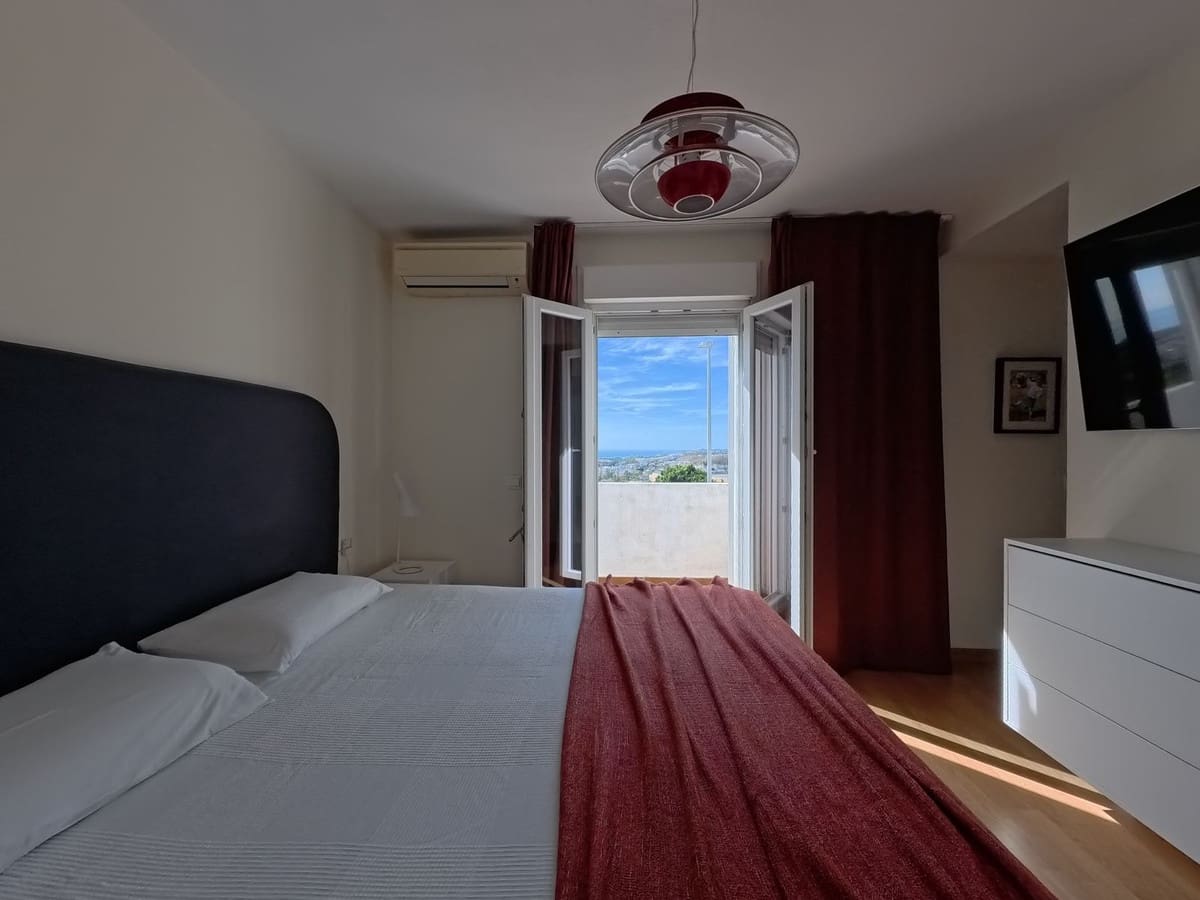 4 soveværelse Byhus til salg i Benalmadena med garage - € 695.000 (Ref: 9823429)