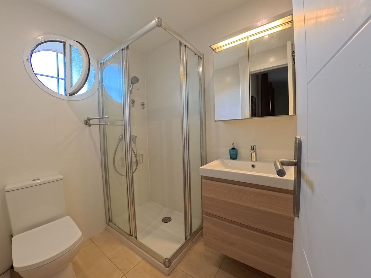 4 soveværelse Byhus til salg i Benalmadena med garage - € 695.000 (Ref: 9823429)