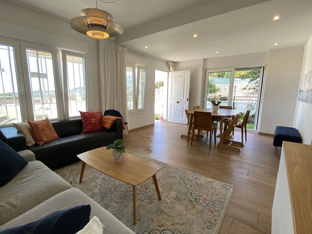 4 soveværelse Byhus til salg i Benalmadena med garage - € 695.000 (Ref: 9823429)
