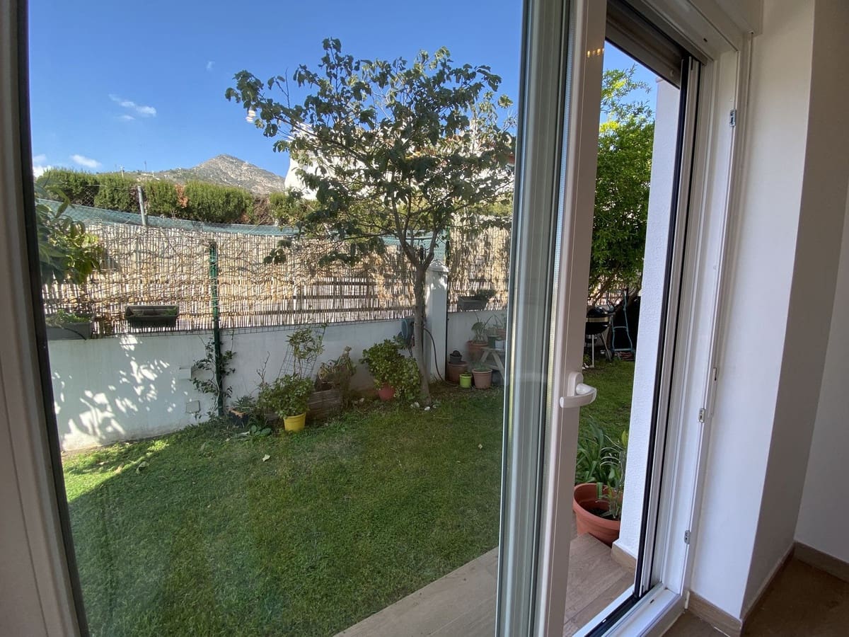 4 soveværelse Byhus til salg i Benalmadena med garage - € 695.000 (Ref: 9823429)