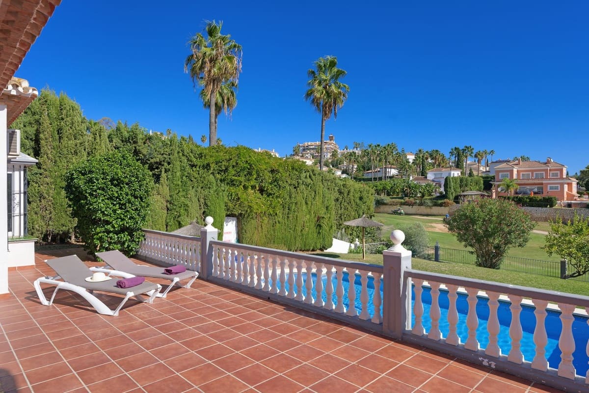 4 bedroom Villa for sale in Mijas Golf with pool garage - € 1,300,000 (Ref: 9823430)