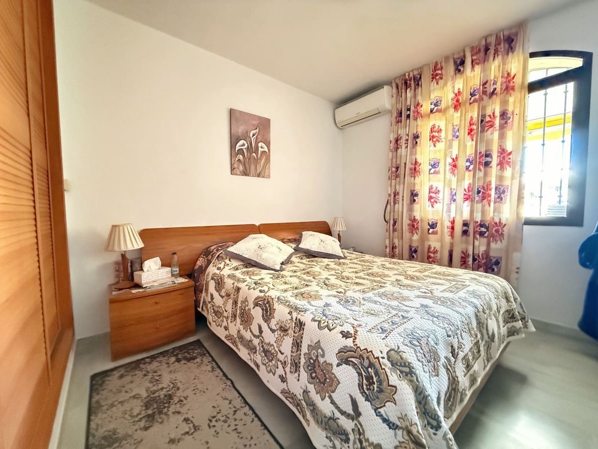 4 slaapkamer Huis te koop in Calahonda met zwembad - € 635.000 (Ref: 9823431)