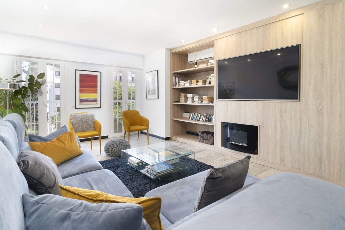 2 Zimmer Haus zu verkaufen in Puerto Banus mit Pool Garage - 650.000 € (Ref: 9823432)