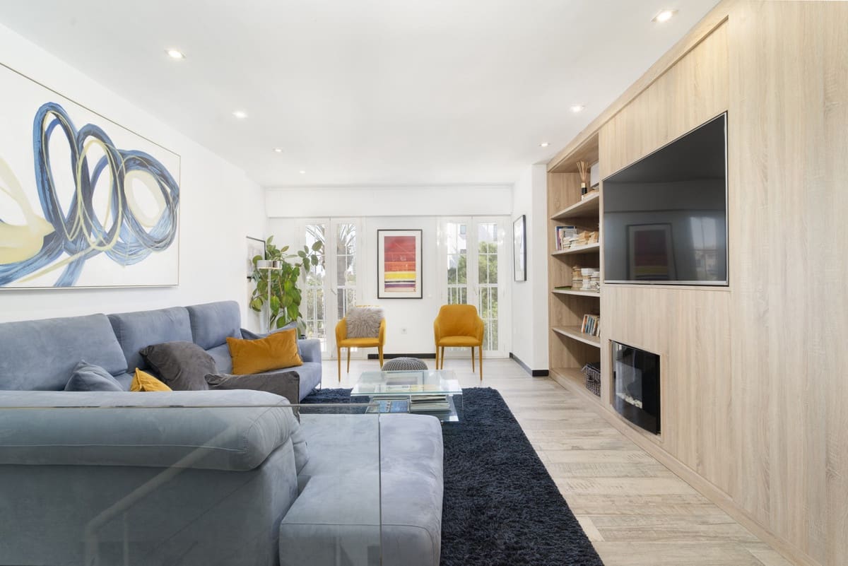 2 Zimmer Haus zu verkaufen in Puerto Banus mit Pool Garage - 650.000 € (Ref: 9823432)