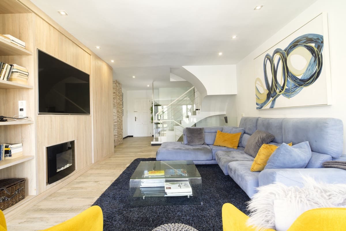 2 Zimmer Haus zu verkaufen in Puerto Banus mit Pool Garage - 650.000 € (Ref: 9823432)