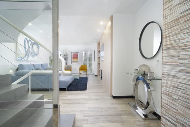 2 quarto Casa em Banda para venda em Puerto Banus, Marbella com piscina garagem - 650 000 € (Ref: 9823432)