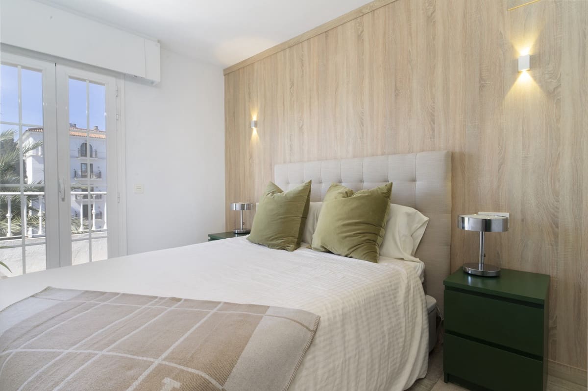 2 Zimmer Haus zu verkaufen in Puerto Banus mit Pool Garage - 650.000 € (Ref: 9823432)