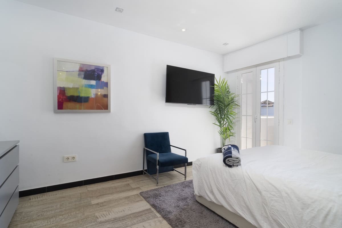 2 Zimmer Haus zu verkaufen in Puerto Banus mit Pool Garage - 650.000 € (Ref: 9823432)