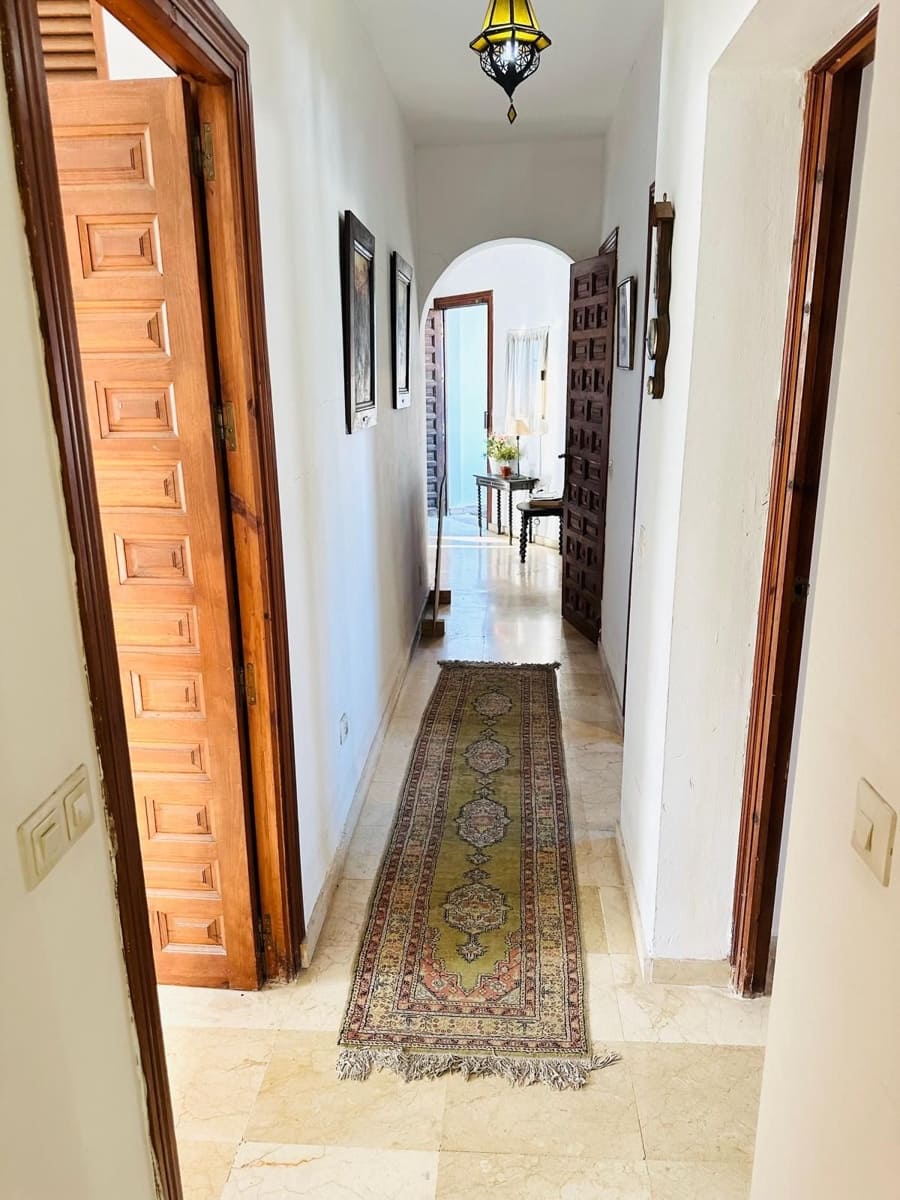 3 bedroom Villa for sale in New Golden Mile - € 920,000 (Ref: 9823433)