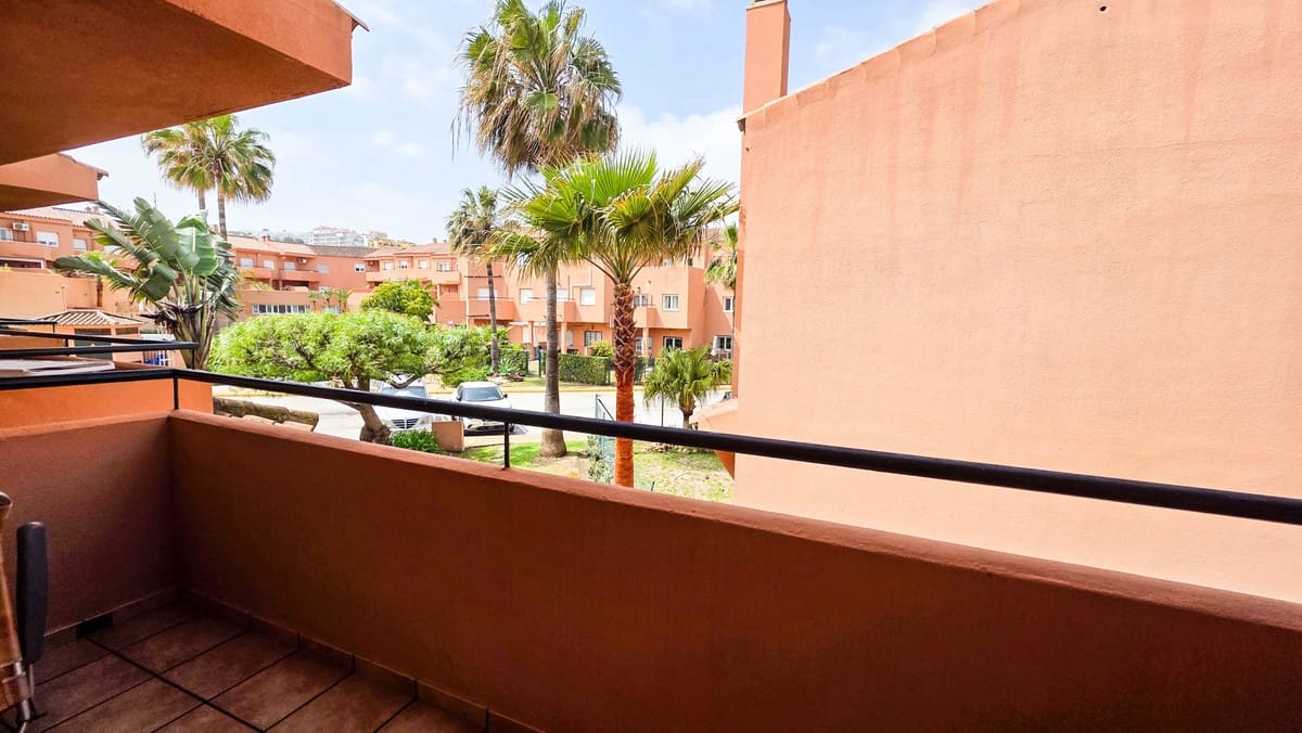 3 soveværelse Byhus til salg i Manilva med swimmingpool - € 549.000 (Ref: 9823435)