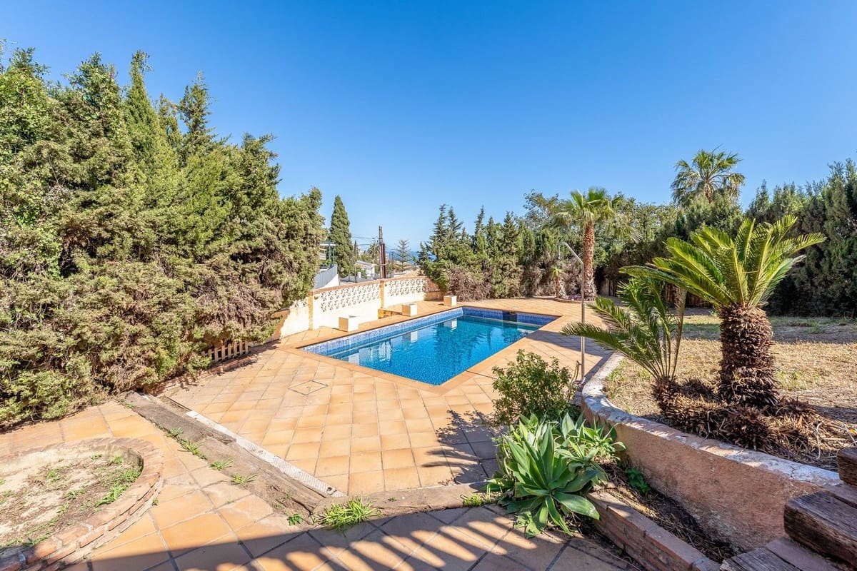 3 soveværelse Villa til salg i Benalmadena med swimmingpool - € 689.978 (Ref: 9823437)