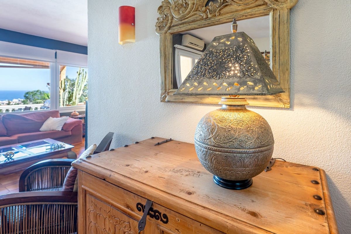 3 soveværelse Villa til salg i Benalmadena med swimmingpool - € 689.978 (Ref: 9823437)