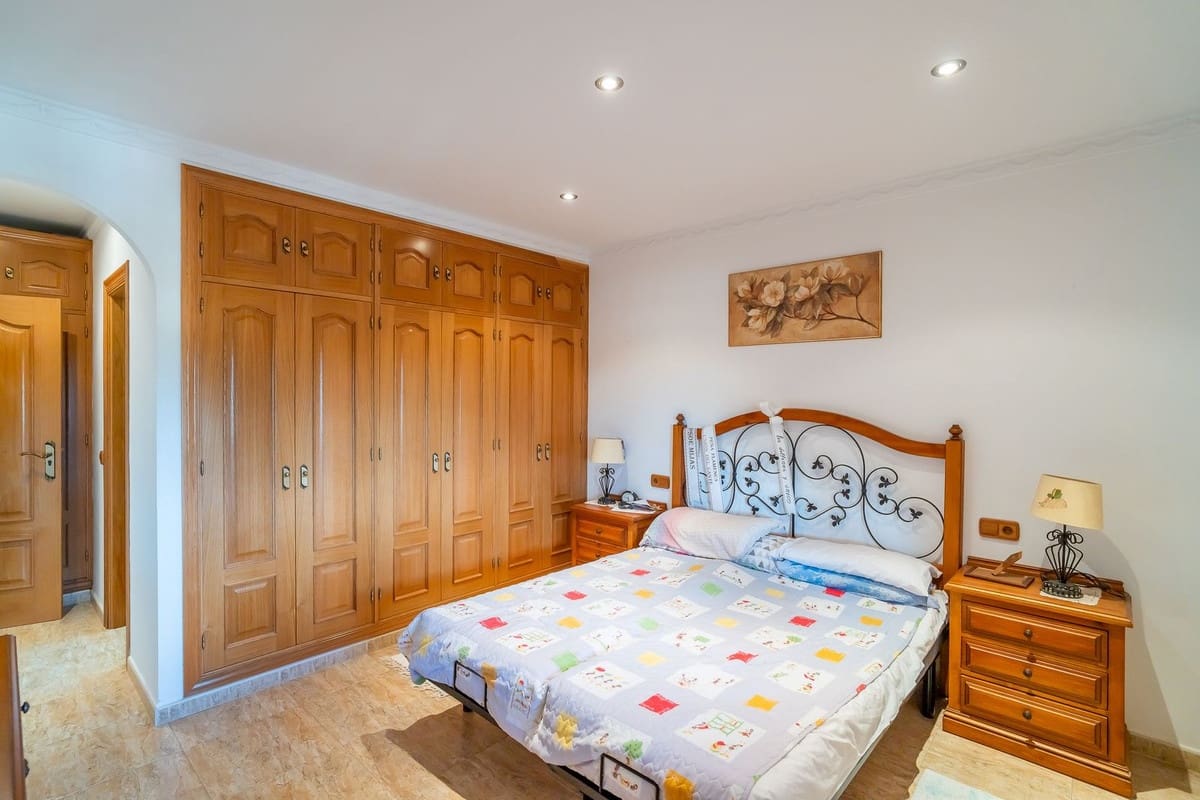 5 Zimmer Villa zu verkaufen in Mijas mit Garage - 942.000 € (Ref: 9823439)